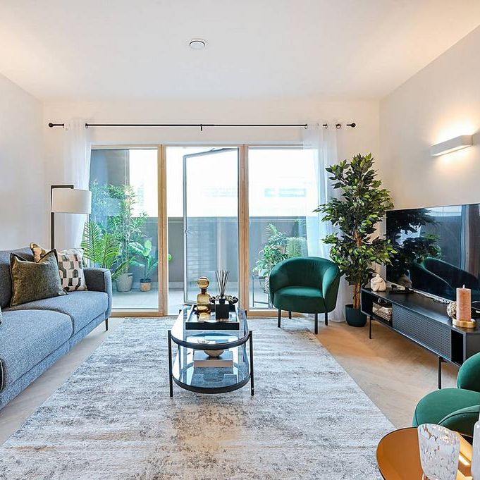 3 bedroom flat to rent - Photo 1