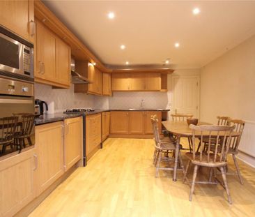 4 bedroom townhouse to rent - Photo 5