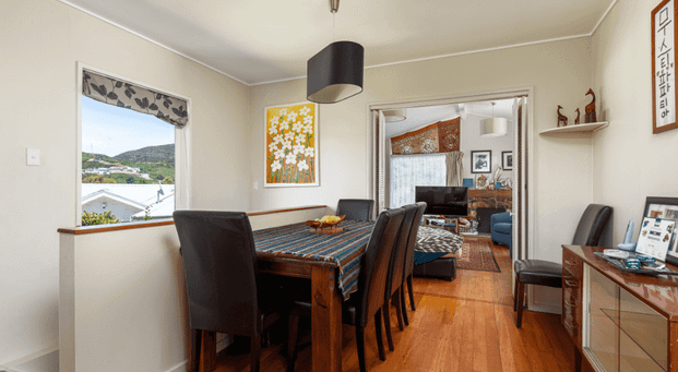 Well-Presented and Private Family Home! - Photo 1