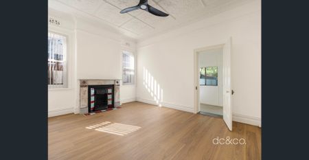 Charming federation home in a prime Croydon location - Photo 2