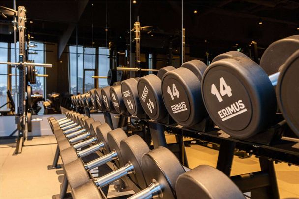 NEVER LIVED IN, NEW DEVELOPMENT! | Available Now | Corner Apartment | Two Double Bedroom | Two Bathroom | 24 Hour Concierge, Premium Residents' Gym & On Site Facilities - Photo 1