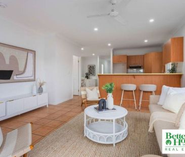 Bright, Spacious & Conveniently Located 3 Bedroom Home - Photo 2