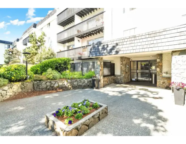 3868 Shelbourne St | 3868 Shelbourne St, Victoria - Photo 1