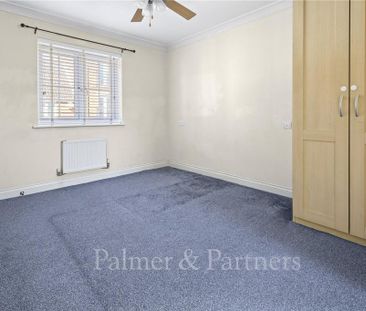 4 bedroom detached house to rent - Photo 4