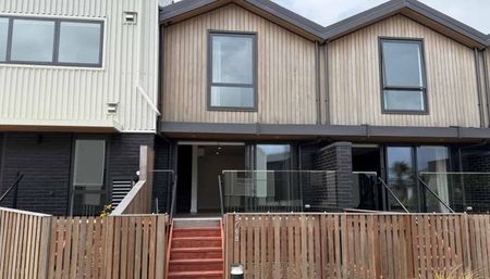 Brand new - 3 Bedroom Townhouse - Photo 5