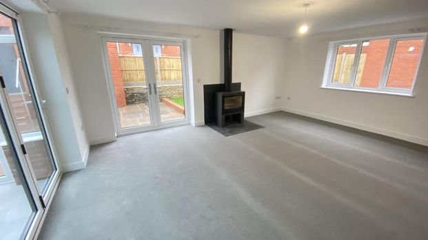 3 bedroom detached house to rent - Photo 1