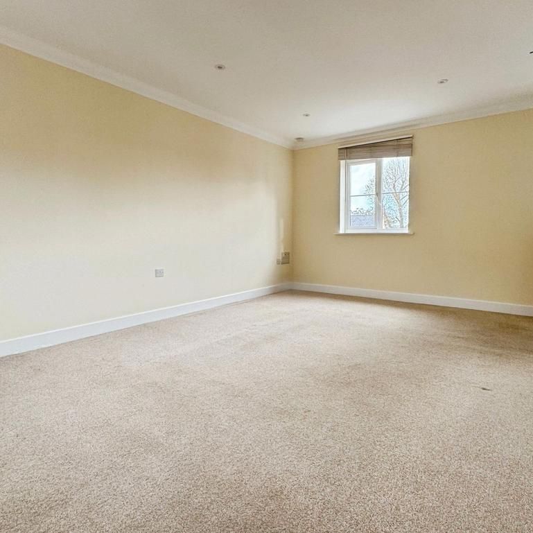 1 bedroom coach house to rent - Photo 1