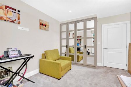 St Georges Heights, 4 Claremont Lane, Esher, KT10 flat to rent - Photo 3