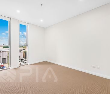 Luxury Two Bedrooms Apartment For Leasing - Photo 6