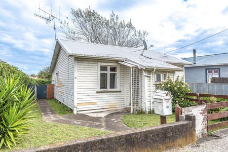 Tidy Gonville home - Photo 3