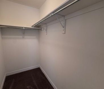 For Lease - 23 Steamboat Way, Whitby, Ontario - Photo 6