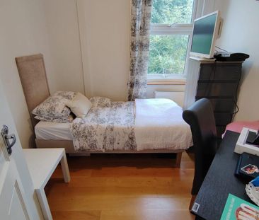 4 bedroom terraced house to rent - Photo 6