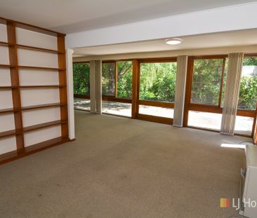 Architecturally Designed Family Home - Photo 3