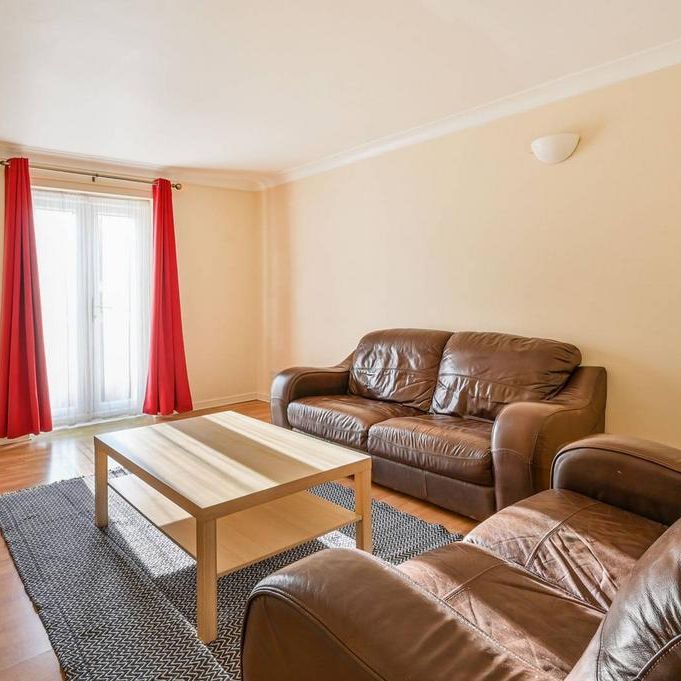 4 bedroom house to rent - Photo 1