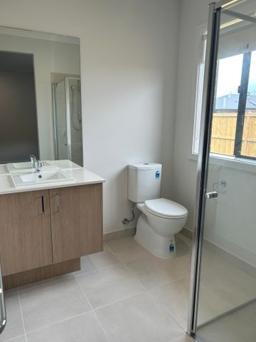 45 Baldwin Rd, Traralgon VIC 3844 - House For Rent | Domain - Photo 3