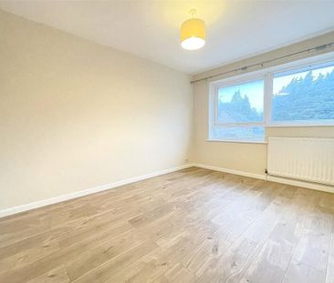 3 bedroom end of terrace house to rent - Photo 3