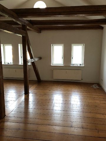 Interessante große 2-Zimmer-Wohnung mit Blick auf Schloss und Schweriner See - Foto 4