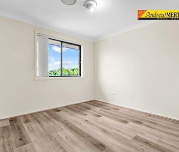Blacktown - Photo 5