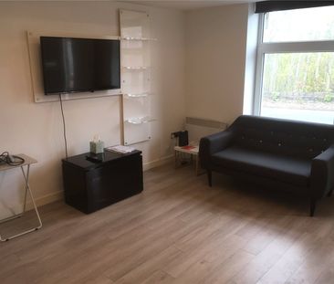 3 Damside Road, Huddersfield, HD4 - Photo 3