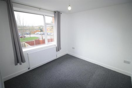 2 bedroom maisonette to rent - Photo 3