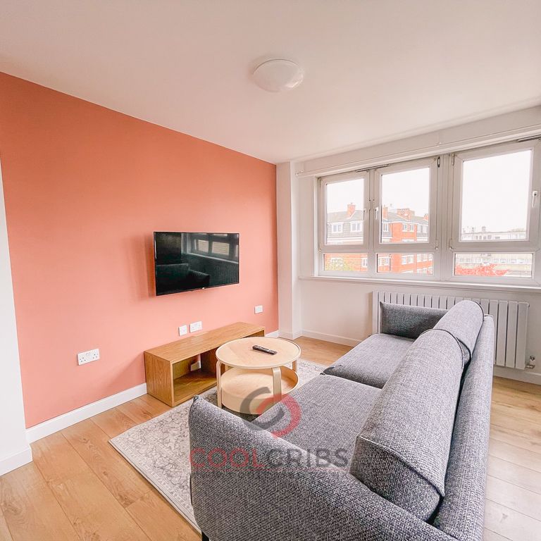 Knottisford Street, Bethnal Green, London, E2 - Photo 1