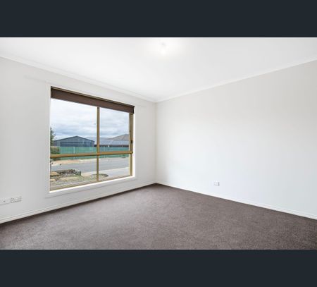 3 Azure Place, Aldinga Beach, SA 5173 - Photo 2