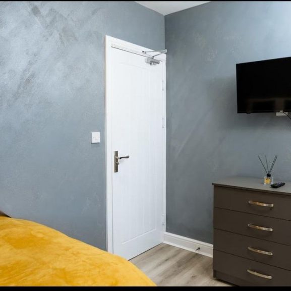 Ensuite rooms to Move in Instantly - - Photo 1