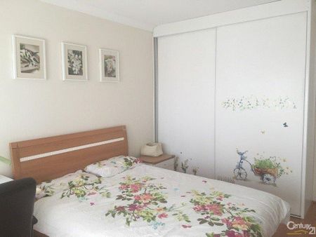 Spacious, Modern Townhouse - Photo 3