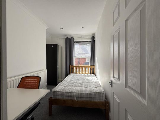 5 bedroom terraced house to rent - Photo 1