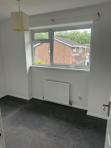 2 bedroom semi-detached house to rent - Photo 3