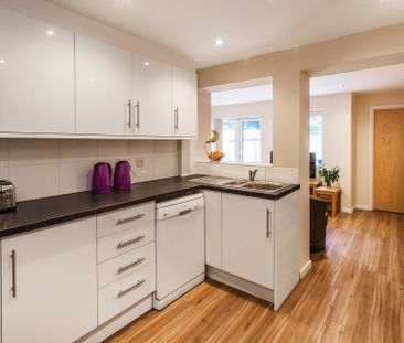 Completely refurbished 6 bed HMO with 5 en-suites 4 - Photo 4