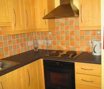 32 A Dunluce Avenue, Belfast, BT9 7AY - Photo 4