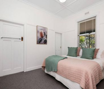 FULLY FURNISHED - CONTACT AGENT FOR AVAILIBILITY - Photo 4