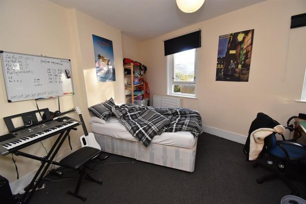 5 bedroom house to rent - Photo 1