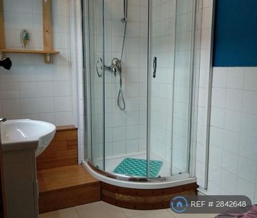 3 bedroom terraced house to rent - Photo 6