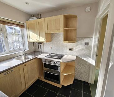 3 bedroom end of terrace house to rent - Photo 5