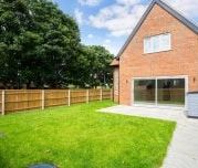 2 bedroom semi-detached house to rent - Photo 4