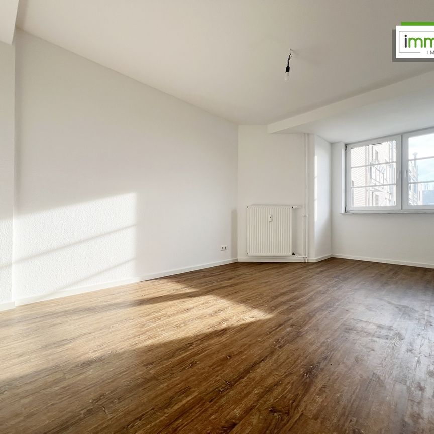 Sanierte 3-Raum-Wohnung mit Balkon, Duschbad und Gäste-WC im beliebten Stadtfeld-Ost zu vermieten! - Photo 1