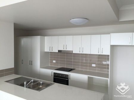 Location! Location! Location! - Photo 4