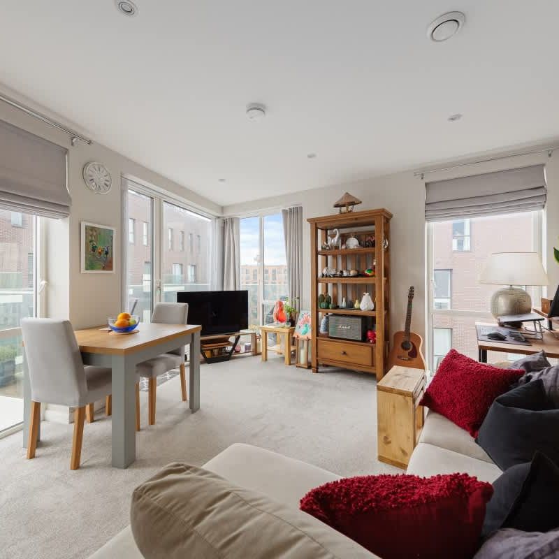 Chandlers Avenue London SE10 - Photo 1