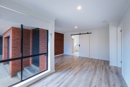 2/15 Milton Avenue, Clayton South VIC 3169 - Apartment For Rent | Domain - Photo 2
