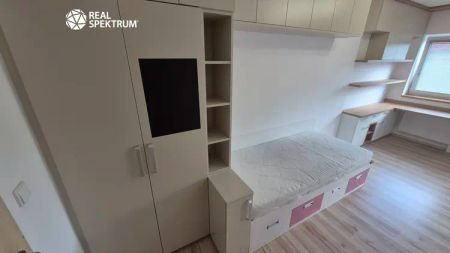 Pronájem světlého a útulného bytu 3+kk s terasou, klimatizací a parkingem, Kuřim - Photo 4