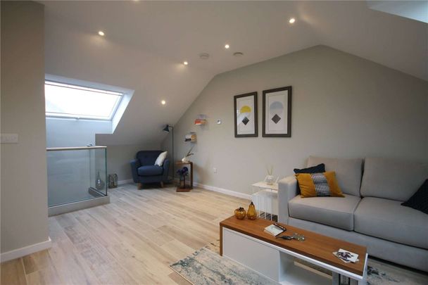 A modern fully furnished one bedroom apartment on Mill Road. - Photo 1