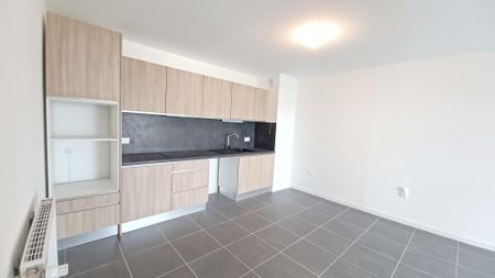 location Appartement T3 DE 64.57m² À BORDEAUX - Photo 3