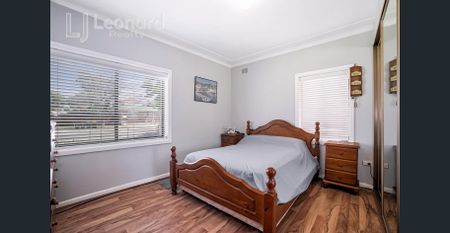 Ideal Family Home - Photo 3