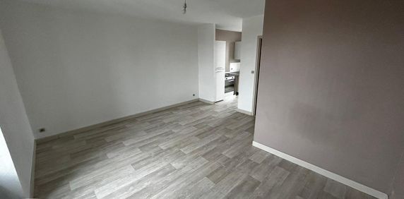 Location Appartement 1 pièce 30m² CHOLET 49300 - Photo 2
