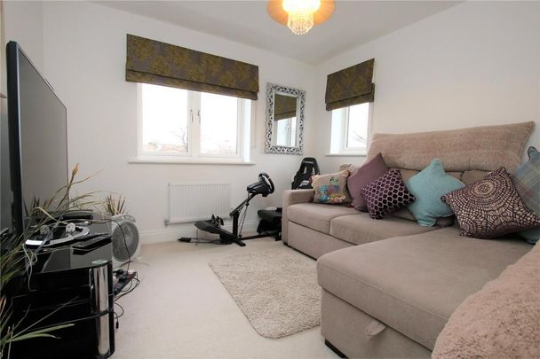 4 bedroom detached house to rent - Photo 1