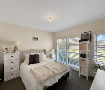 Naturally Sophisticated - Photo 6