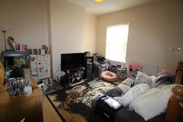 Property for rent - Photo 1