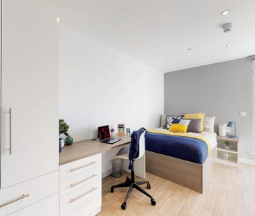 1 bedroom in a flat share to rent - Photo 6